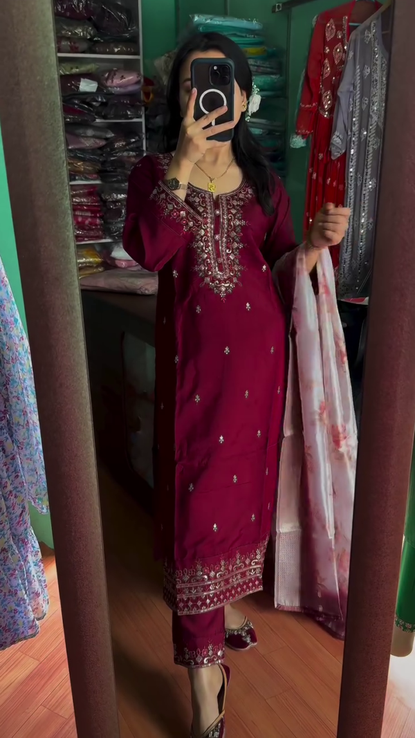 heavy embroidery kurta set with printed dupatta - Image 3