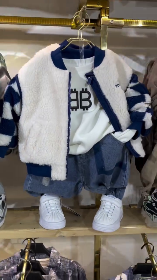Trendy Winter Casual Outfits for Kids – Stylish Boys' and Girls' Winter Clothing Collection - Image 8