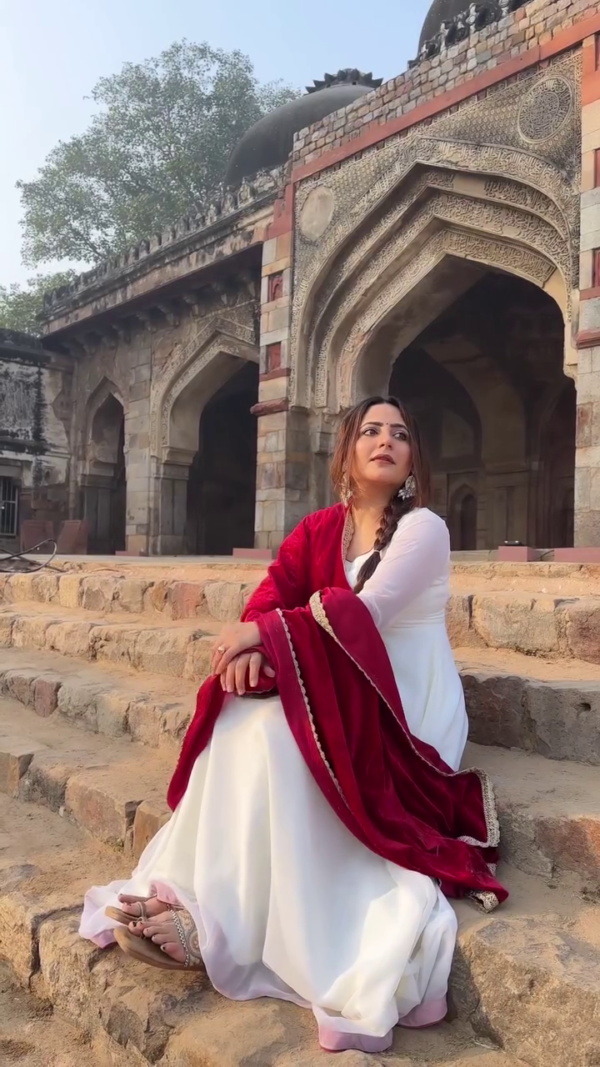 Fancy And Stylish White Gown With Red Colour Embroidered Dupatta - Image 2