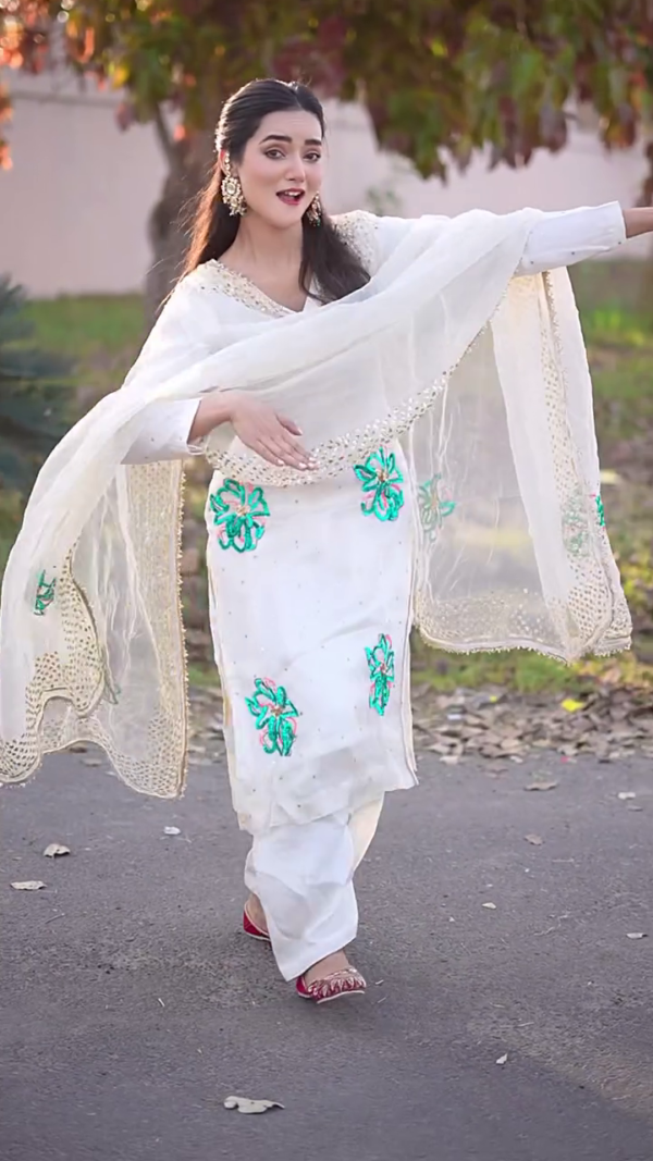 Women Viscose Rayon Kurta Pant Set
