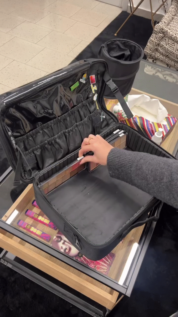 Professional Cosmetic Makeup Kit Storage Vanity Bag with Adjustable Compartment Black - Image 3